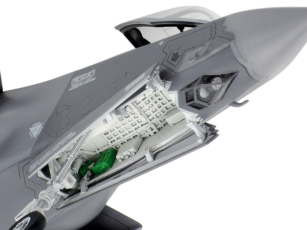 F-35A Lightning II (Tamiya 1:72)
