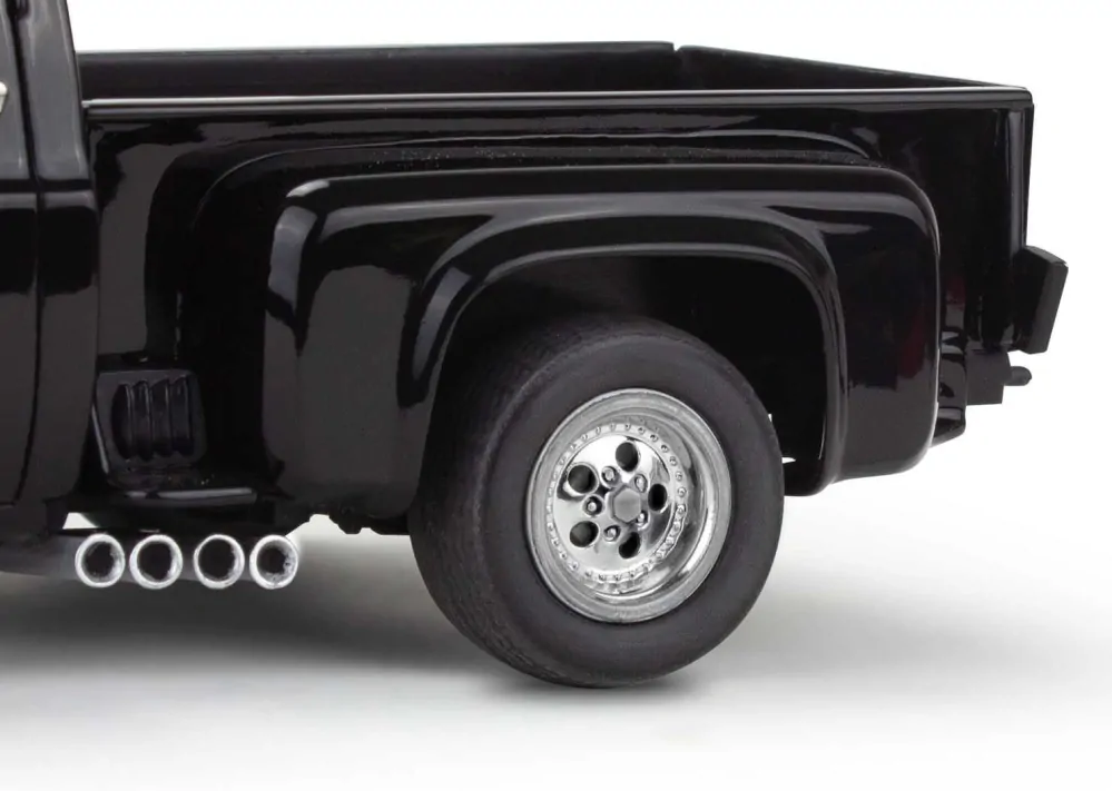 76 Chevy Squarebody Street Truck (Monogram 1:24)