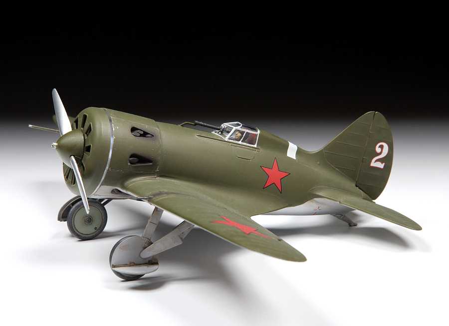 Polikarpov I-16 Type V Soviet Fighter (1:48)