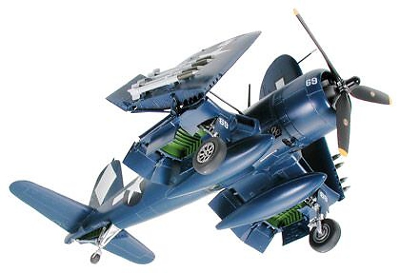 Vought F4U-1D Corsair w/Moto-Tug