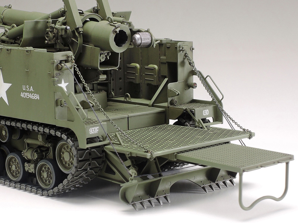 U.S. Self-Propelled 155mm Gun M40