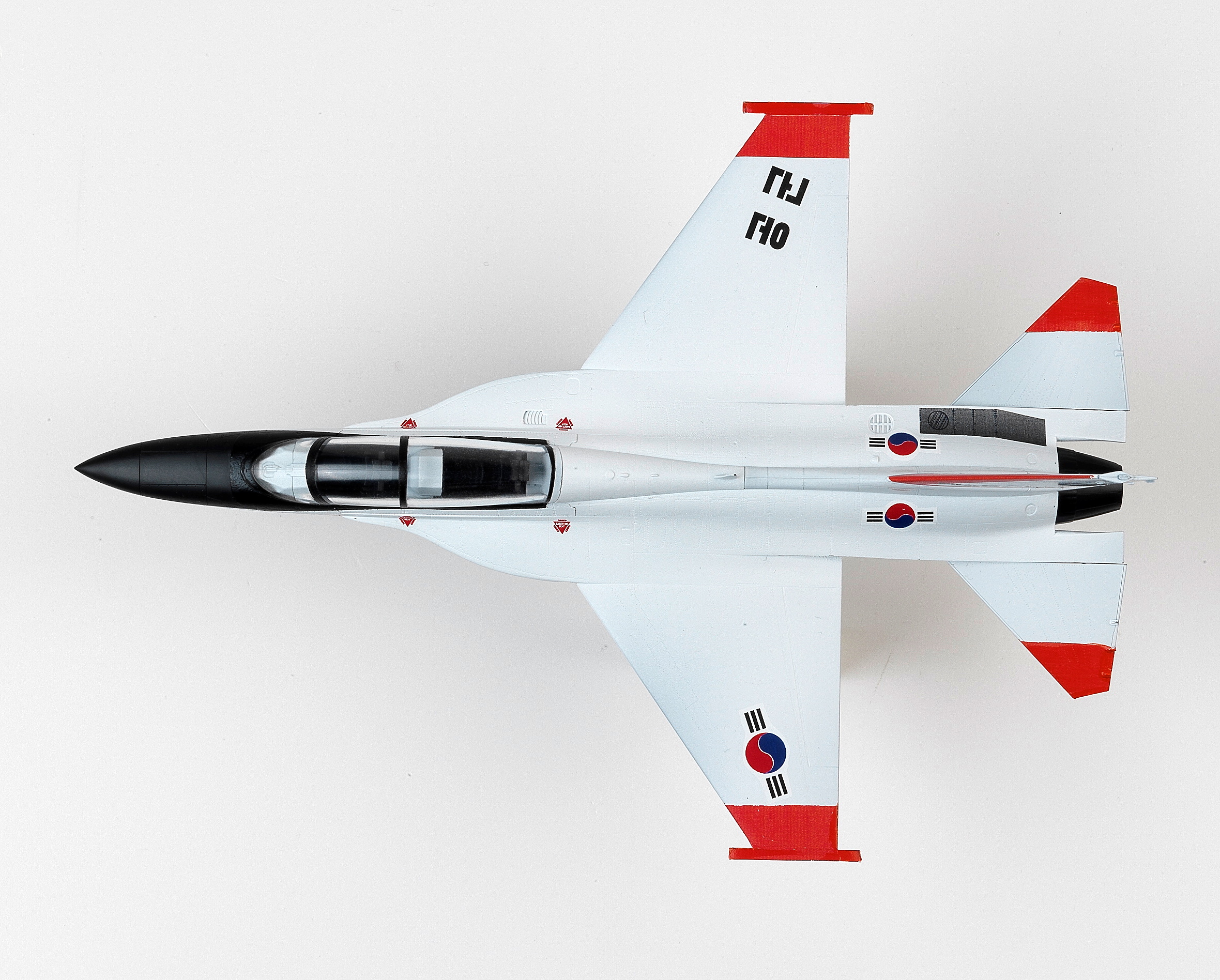 T-50 ROKAF Advance Trainer (Academy 1:72) 