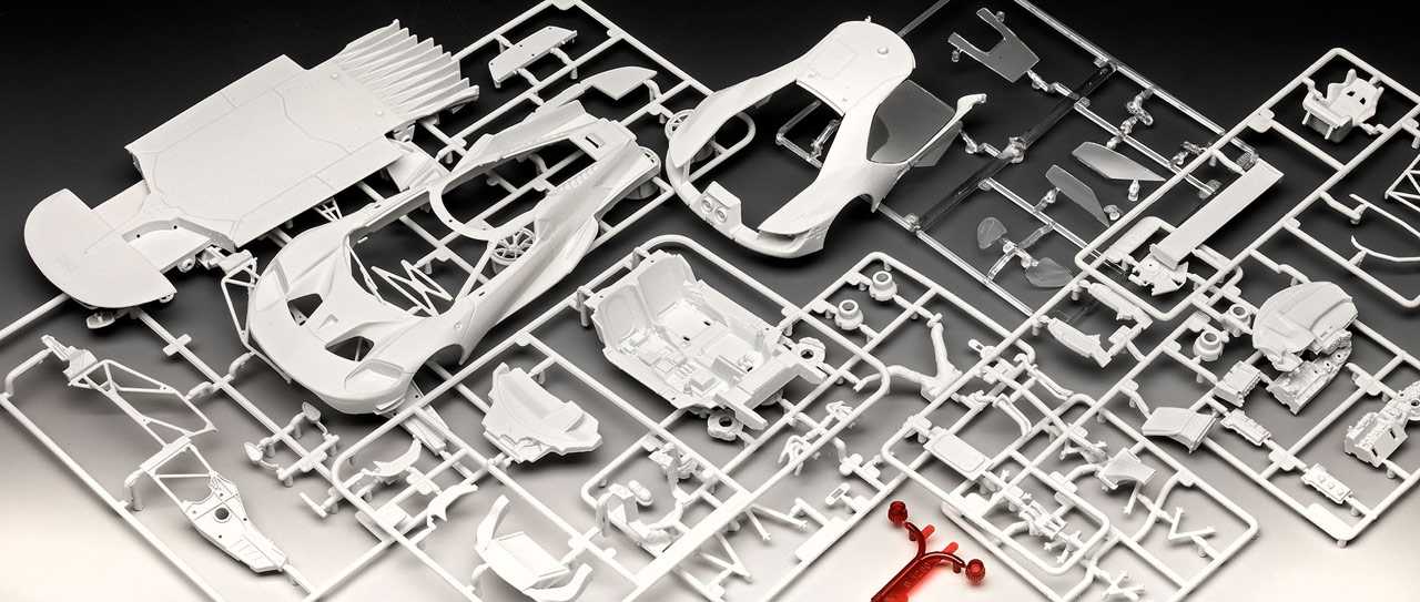 Set auta Ford GT Le Mans 2017 (Revell 1:24)