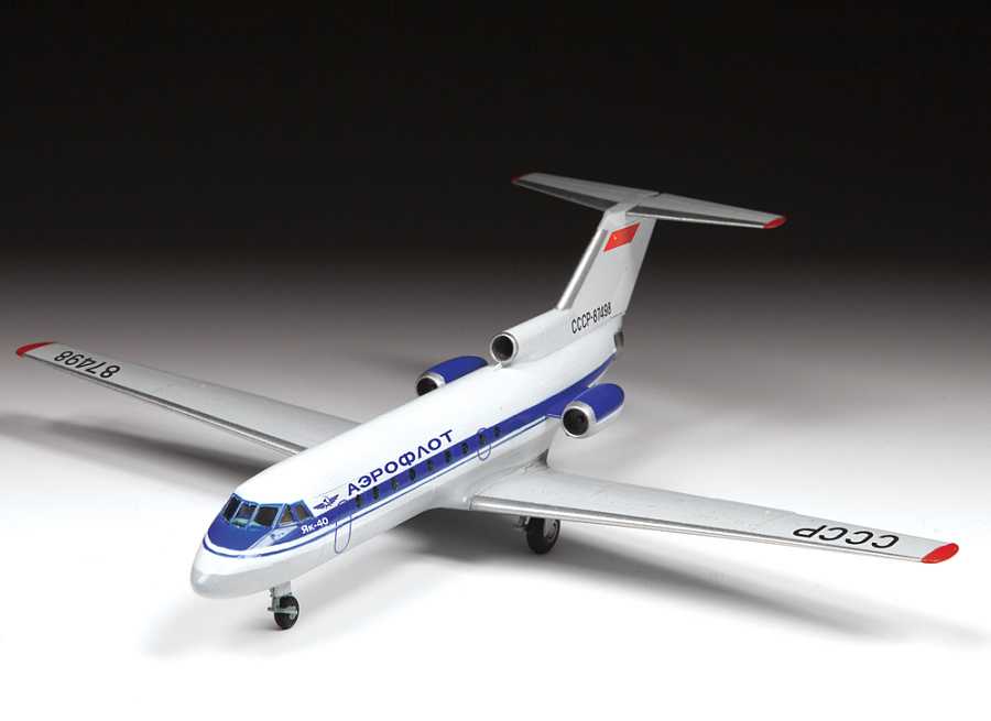 Yak-40 Regional Jet (Zvezda 1:144)